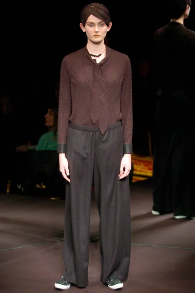 Look 30